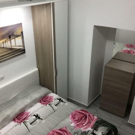 Alloggio Tulipano Apartman Acerra Kültér fotó